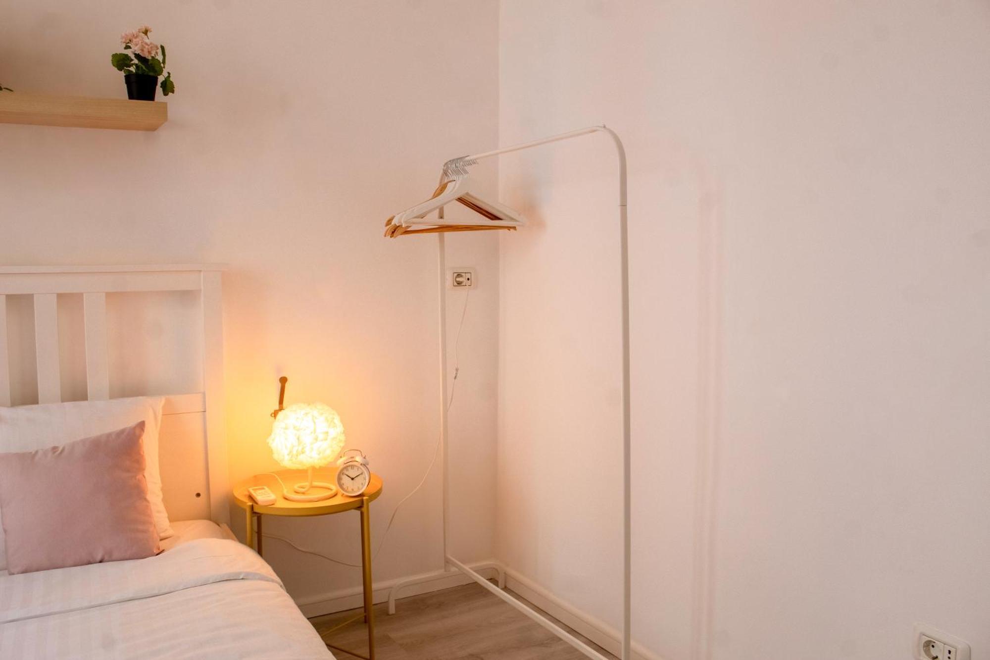 Domus Old Town Retreat Cozy & Central Бухарест Экстерьер фото