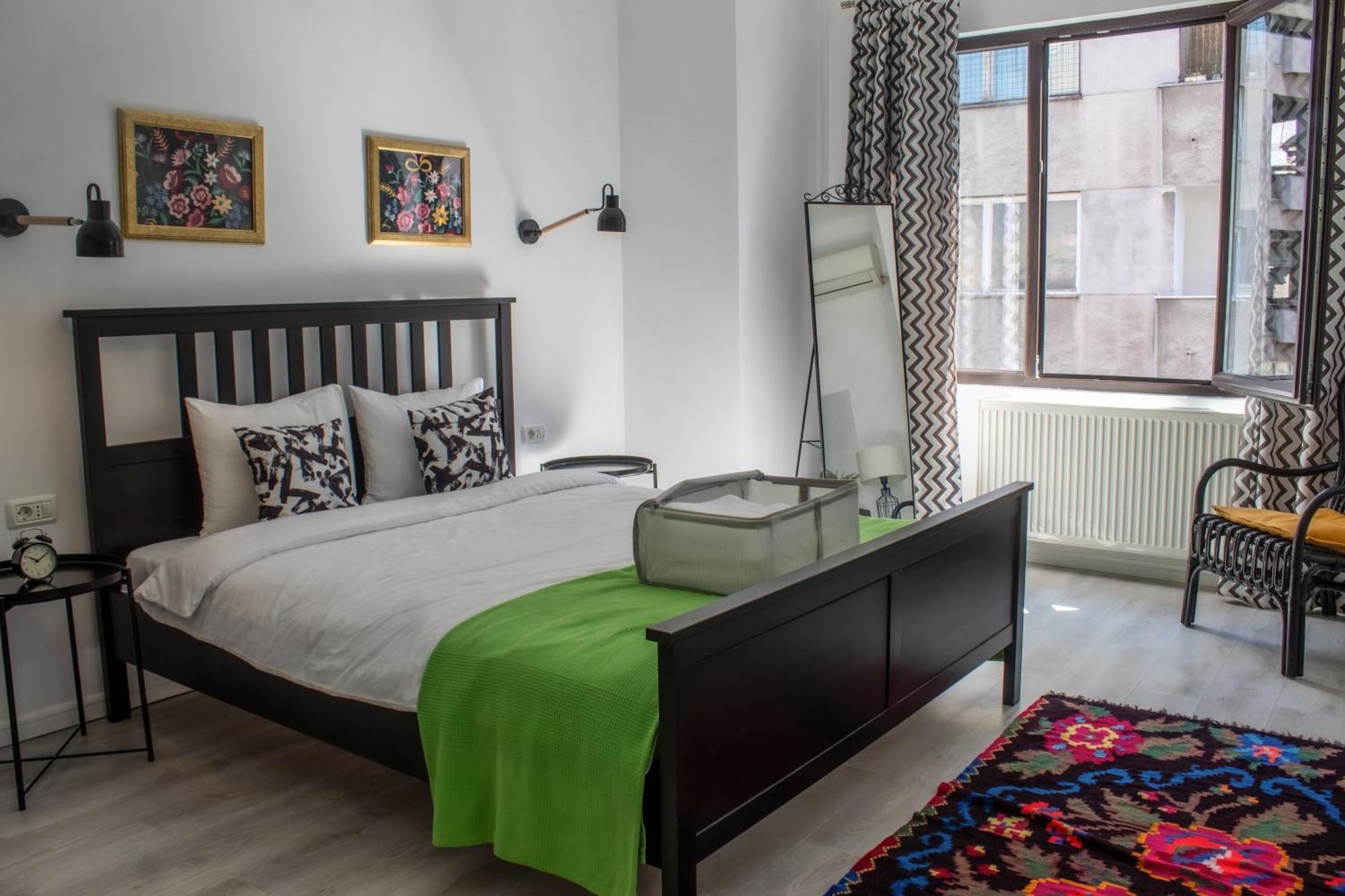 Domus Old Town Retreat Cozy & Central Бухарест Экстерьер фото